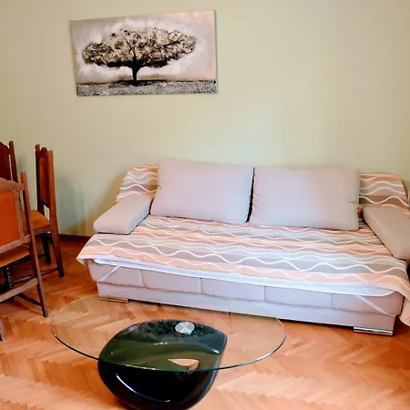 Center Apartment's